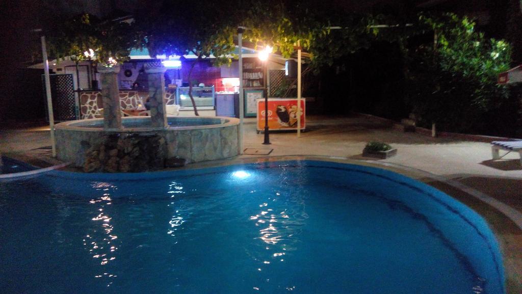 Erciyes Apart Hotel Fethiye Bagian luar foto